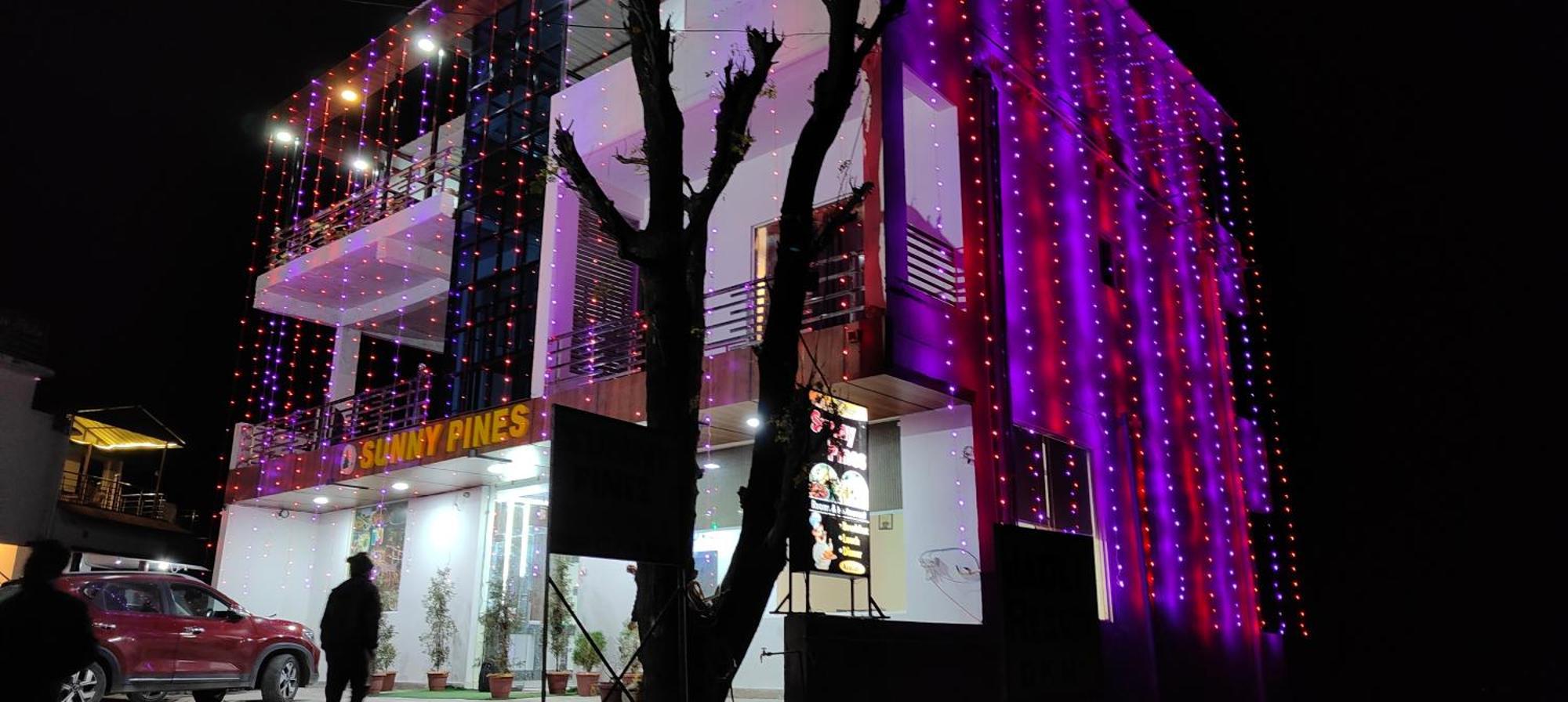 Sunny Pines Resort Lansdowne Luaran gambar