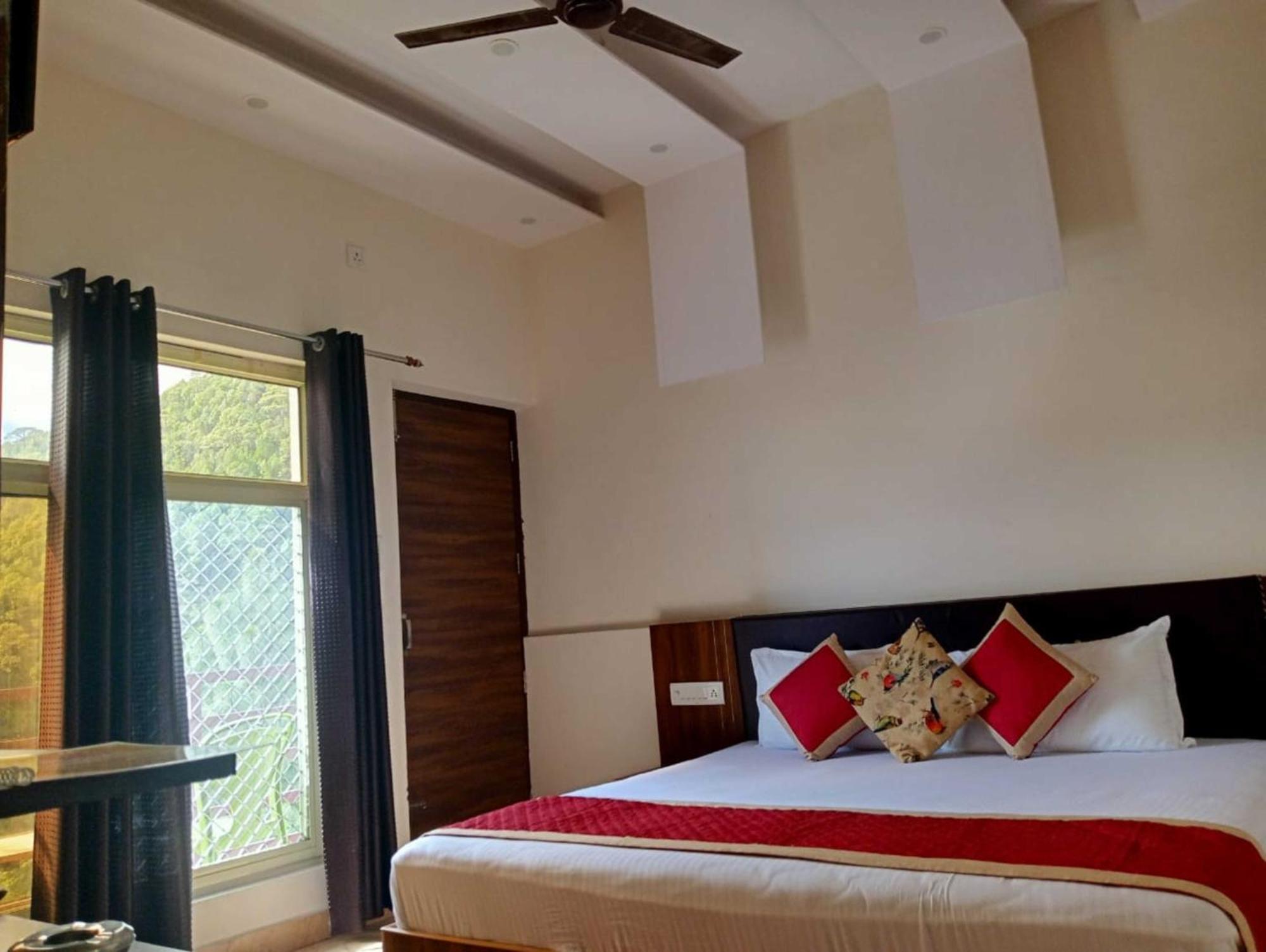 Sunny Pines Resort Lansdowne Luaran gambar