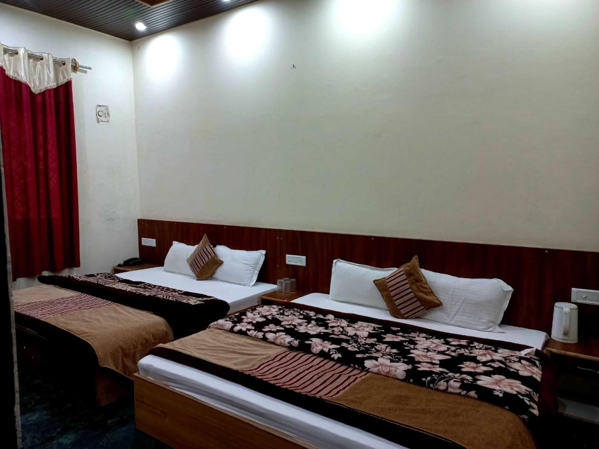 Sunny Pines Resort Lansdowne Luaran gambar